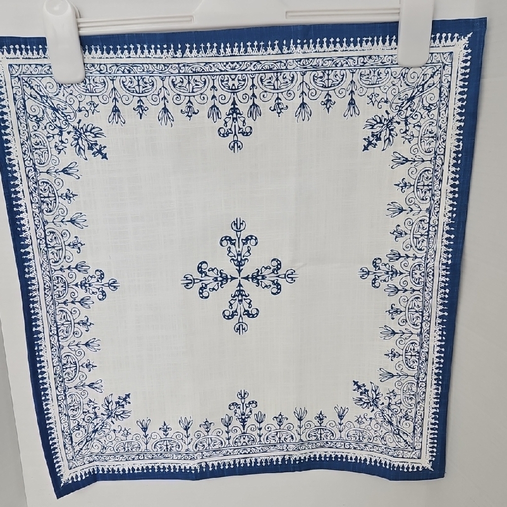 Ruvanti Classic Navy White Duck Weave Fabric Paisley Set of 6 Napkins